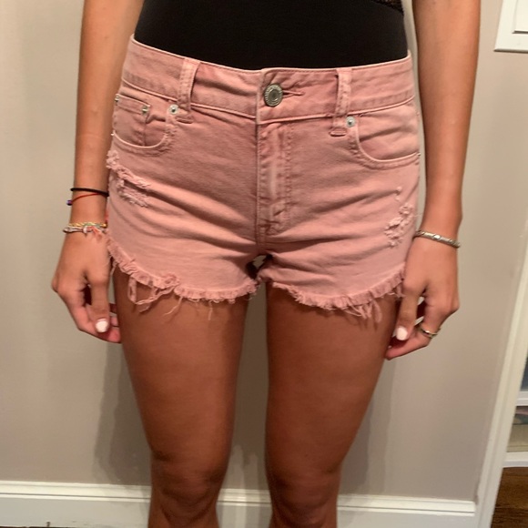 American Eagle Outfitters Pants - 🔥Deal🔥Blush denim shorts
